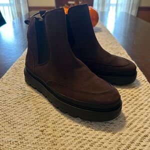 Women's Brown Timberland Boots-NWOT